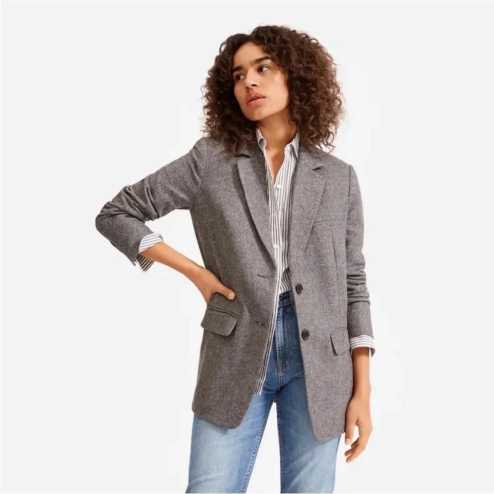 Everlane The Oversized Wool Blazer in Herringbone - Picture 2 of 6
